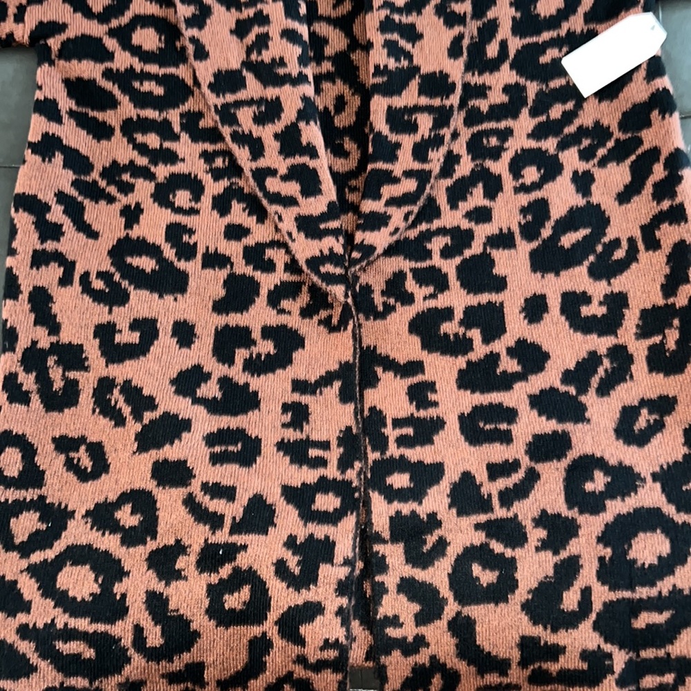 Leopard Cardigan - Picture 2 of 2